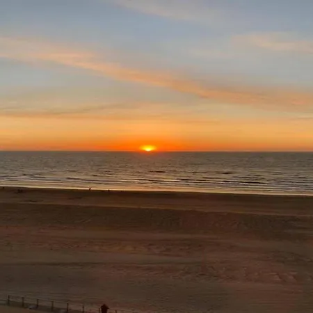 Near Belgian Coast With Sea View Apartamento Koksijde
